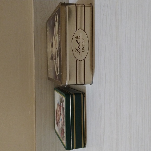 Vintage 2 RARE Chocolat Lindt & The Tinsmith's Craft Tin Storage Cans - Picture 2 of 9